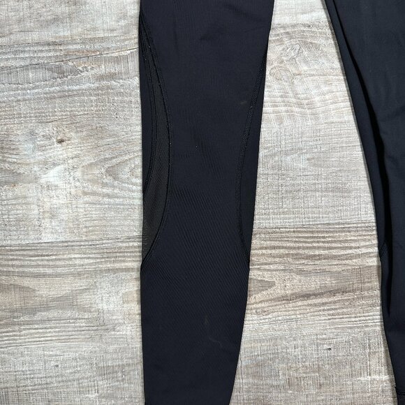 Lululemon Women’s Size 4 Black 25" Length Leggings With Zip Pockets And Mesh - Picture 9 of 11